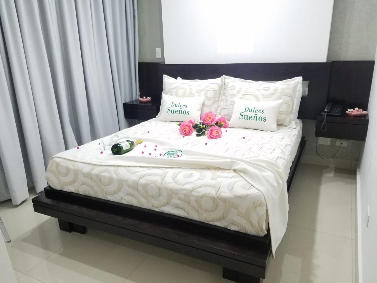 Green Palace Hotel Moca Екстериор снимка